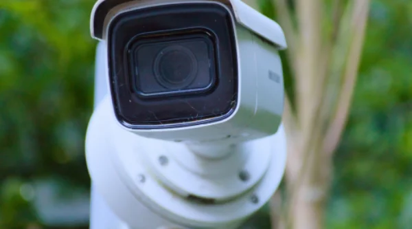 camara de videovigilancia en ciudad